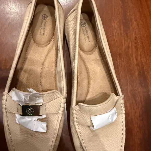 NIB Giani Bernini Dailyn Beige Memory Foam Leather Loafers Size 8m - Picture 6 of 7